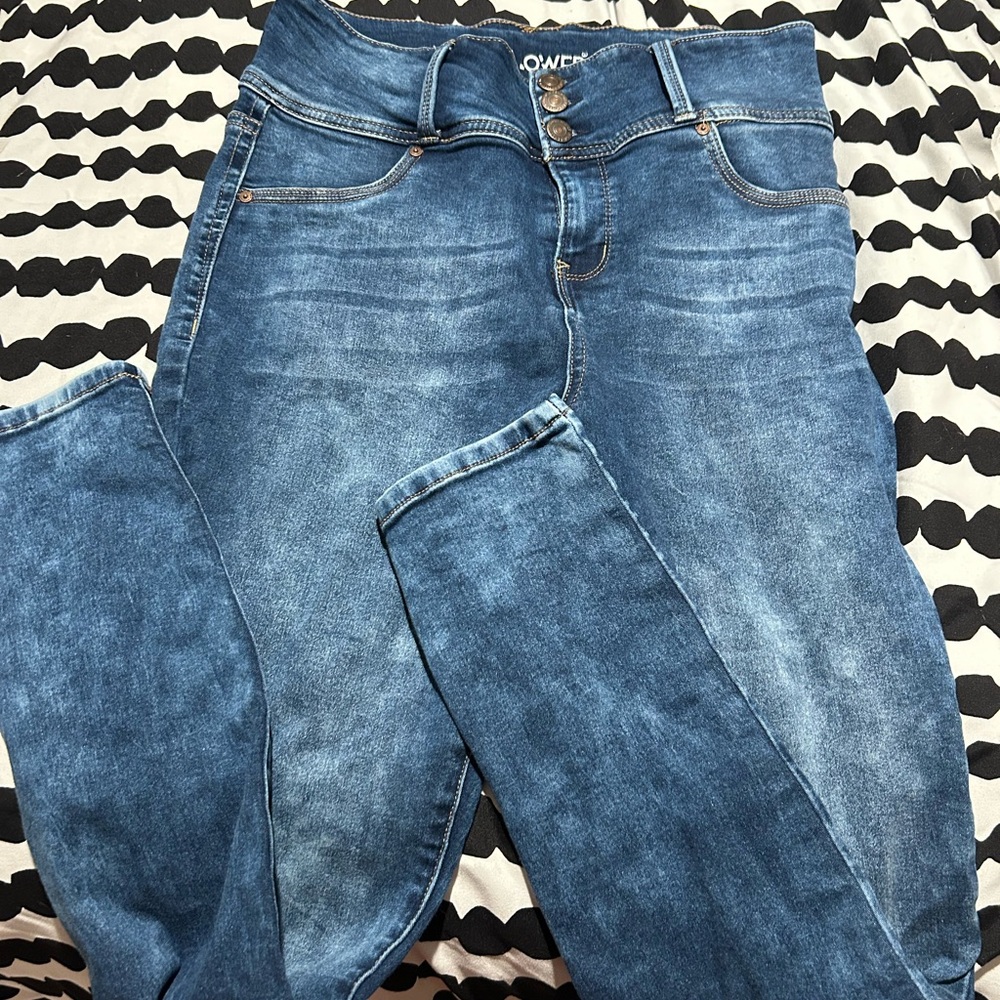Wallflower the sassy high rise jeans size 11